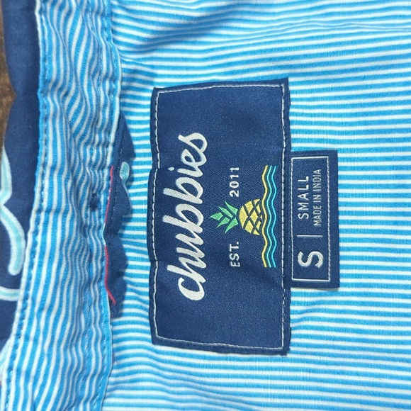 Chubbies One Man Wolf Pack Friday Shirt Size Small Stretch Packable - Picture 4 of 8